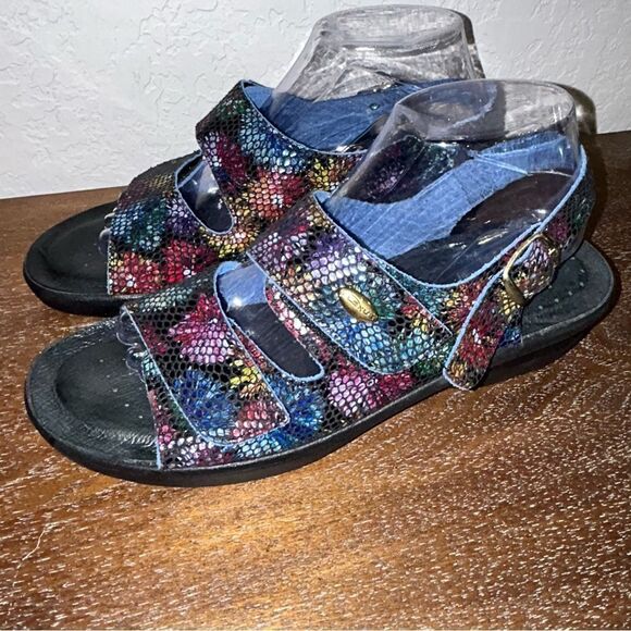 Flexus by Spring Step Double Strap SlingBack Sandal Shoes - Picture 4 of 8